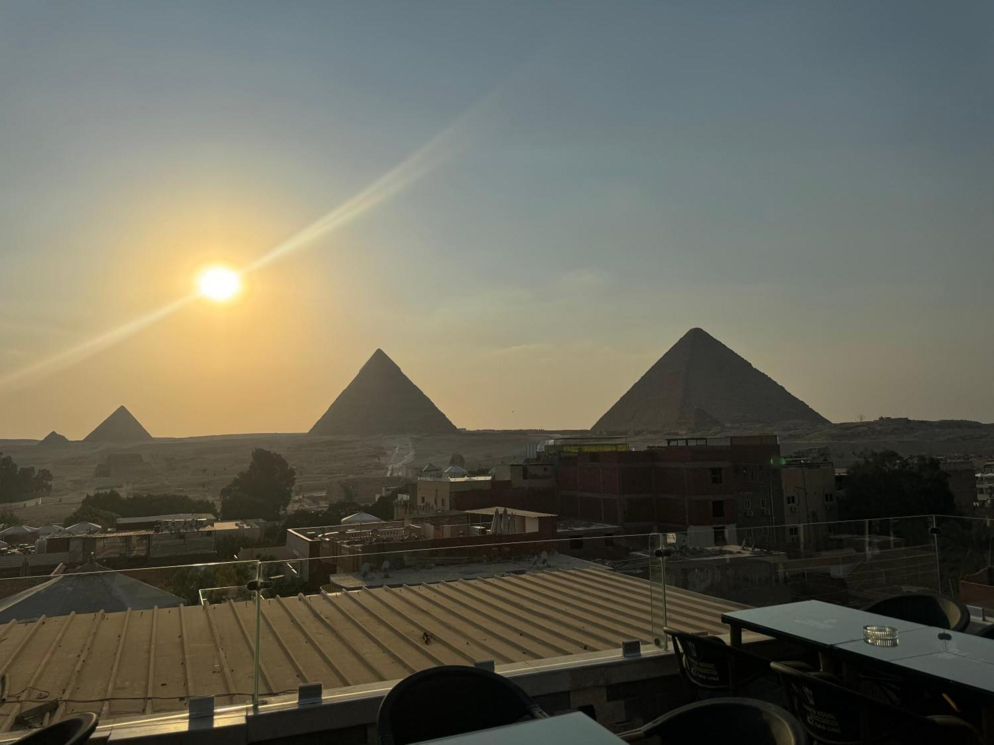 Pyramids And Sphinx Hotel Kafret el-Gabal Dış mekan fotoğraf